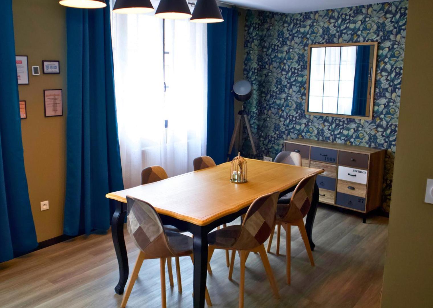 Apartment Sejour Detente A Saint-omer - Jacuzzi Prive, Terrasse, Centre-ville Et Parking Gratuit